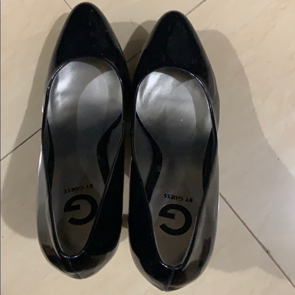Guess shoes size 10